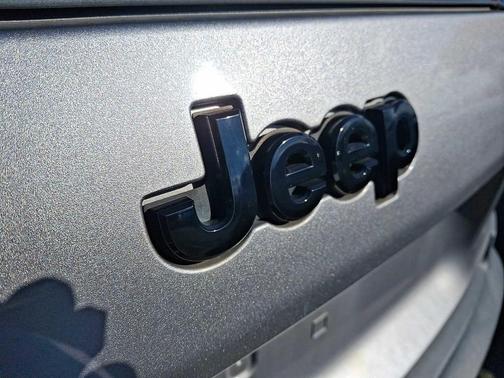 2020 Jeep Cherokee Altitude