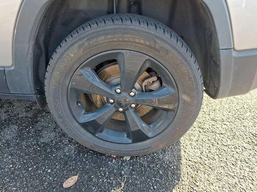 2020 Jeep Cherokee Altitude