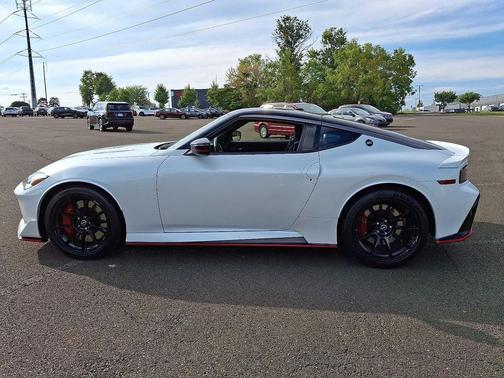 2024 Nissan Z NISMO Auto