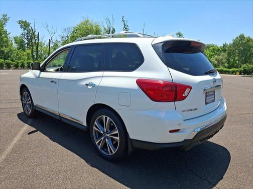 2019 Nissan Pathfinder Platinum