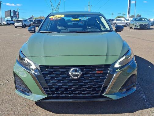 2025 Nissan Altima SR FWD
