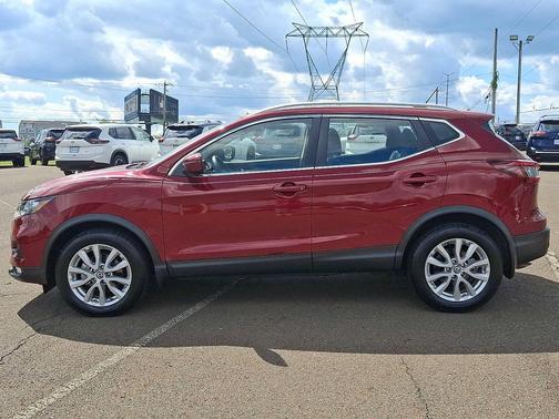 2022 Nissan Rogue Sport SV