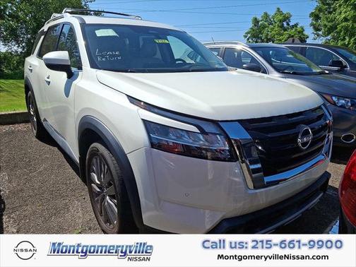 2023 Nissan Pathfinder SL 4WD