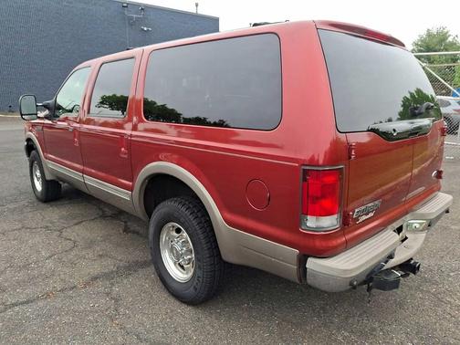 Toreador Red Metallic 2000 Ford Excursion Limited