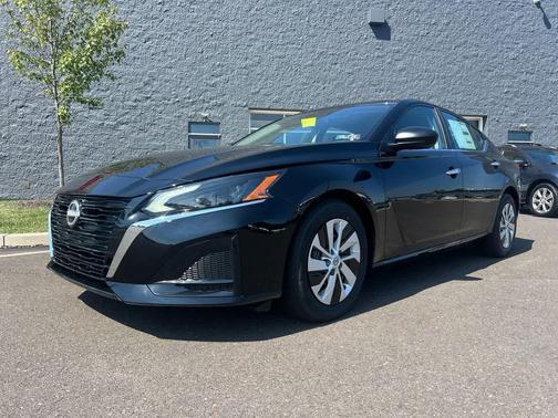 2025 Nissan Altima S FWD