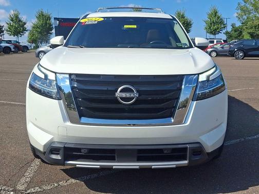 2023 Nissan Pathfinder Platinum 4WD