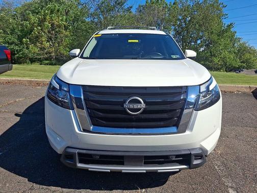 2023 Nissan Pathfinder Platinum 4WD
