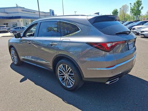 Liquid Carbon Metallic 2024 Acura MDX Advance Package