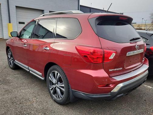 2017 Nissan Pathfinder Platinum
