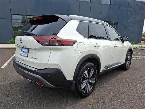 2022 Nissan Rogue SL