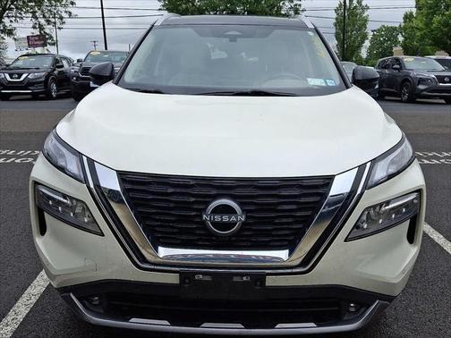 2022 Nissan Rogue SL