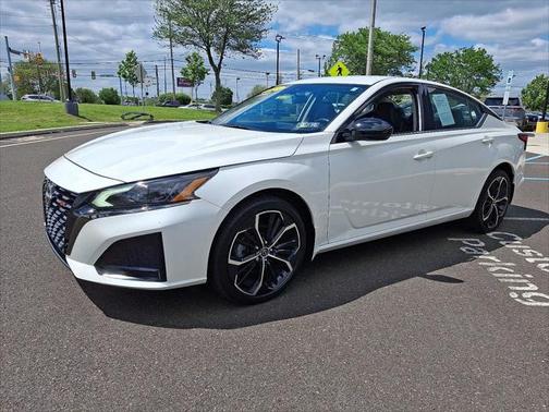 2023 Nissan Altima SR Intelligent AWD
