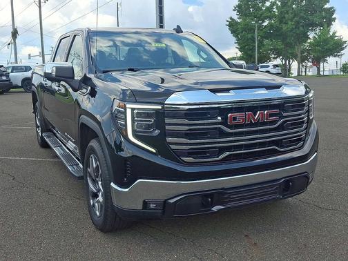Onyx Black 2022 GMC Sierra 1500 SLT
