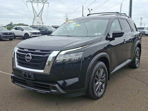 2022 Nissan Pathfinder SV 4WD