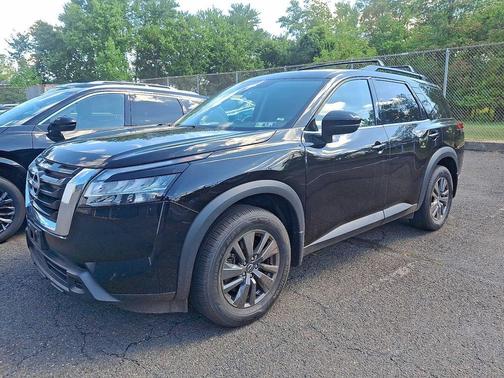 2022 Nissan Pathfinder SV 4WD