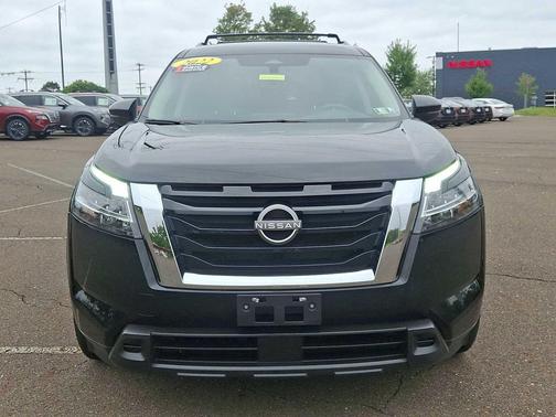 2022 Nissan Pathfinder SV 4WD