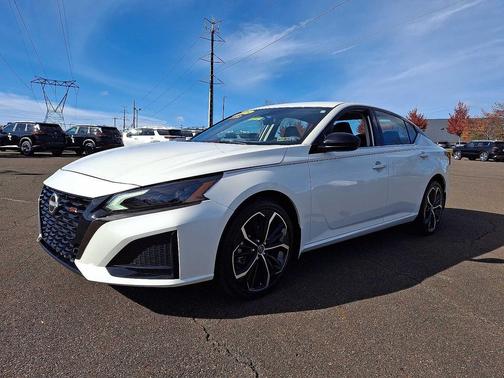 2025 Nissan Altima SR AWD