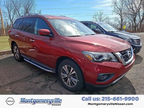 2017 Nissan Pathfinder SV