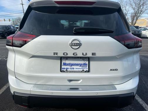 2026 Nissan Rogue SV