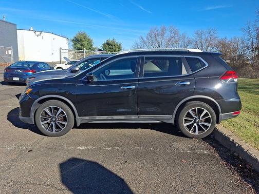 2017 Nissan Rogue SV