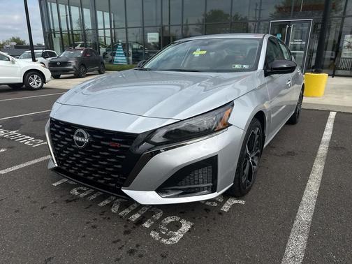 Brilliant Silver Metallic 2025 Nissan Altima SR FWD
