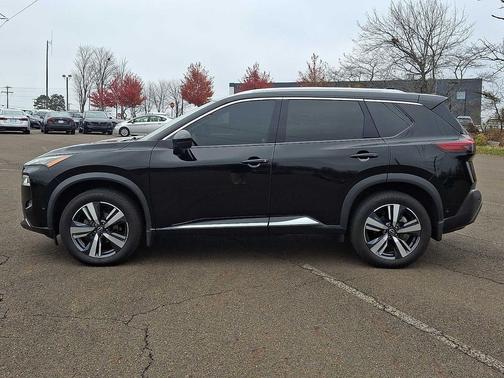 2022 Nissan Rogue SL