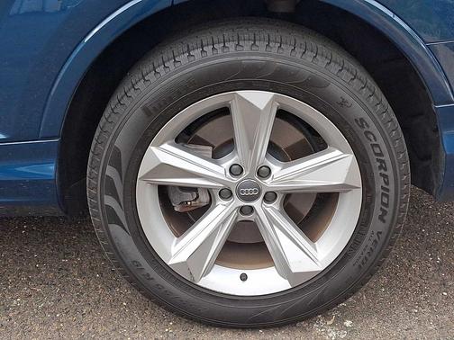 2020 Audi Q7 45 Premium Plus