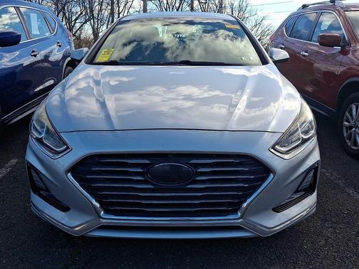 2018 Hyundai SONATA SE