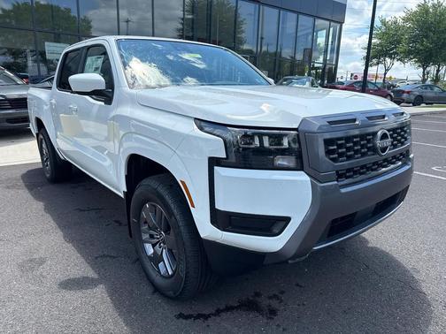 Glacier White 2026 Nissan Frontier SV