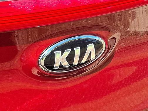 Hyper Red 2018 Kia Sportage LX