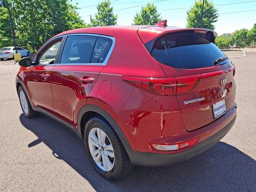 Hyper Red 2018 Kia Sportage LX