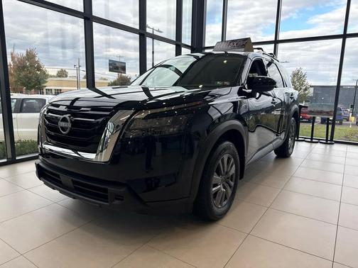 2025 Nissan Pathfinder SV 4WD