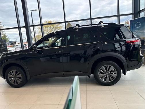 2025 Nissan Pathfinder SV 4WD