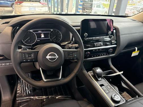 2025 Nissan Pathfinder SV 4WD