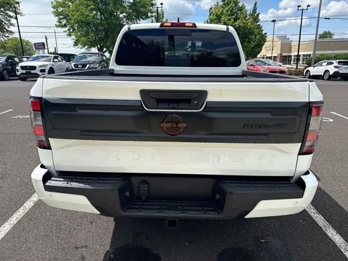 Glacier White 2026 Nissan Frontier PRO-4X