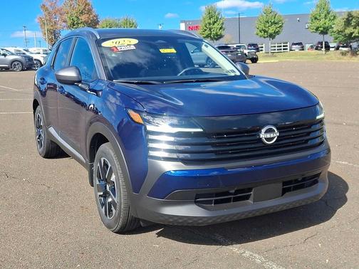 2025 Nissan Kicks SV