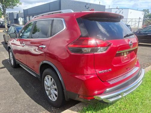 2017 Nissan Rogue SV