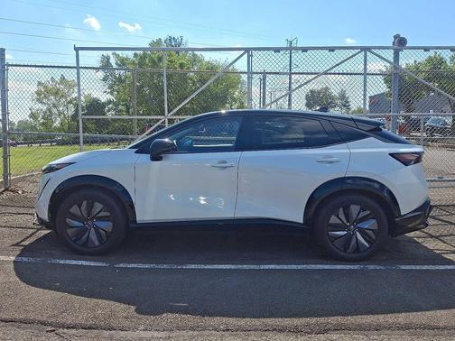 2025 Nissan ARIYA PLATINUM+