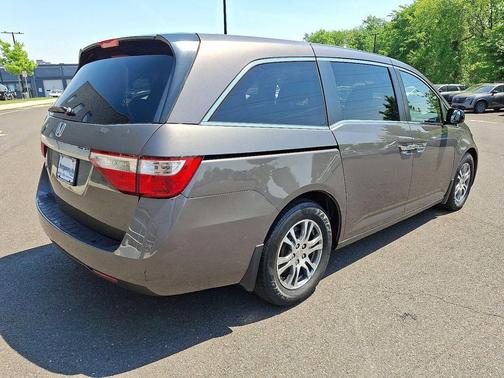 Polished Metal Metallic 2011 Honda Odyssey EX-L