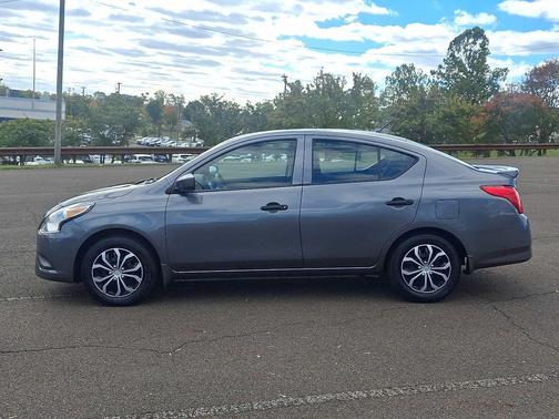 2019 Nissan Versa 1.6 S+