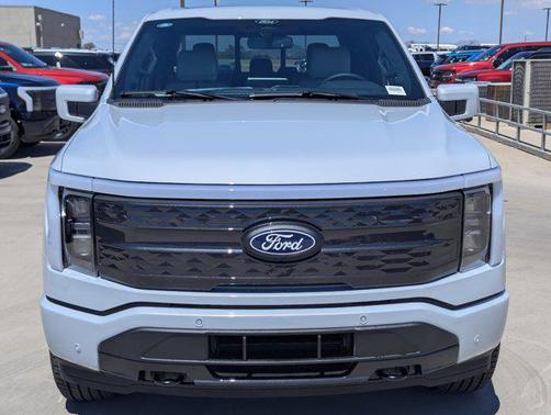 2025 Ford F-150 Lightning Platinum