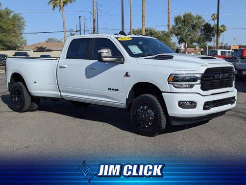 2024 RAM 3500 Laramie Crew Cab 4x4 8' Box