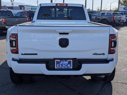 2024 RAM 3500 Laramie Crew Cab 4x4 8' Box