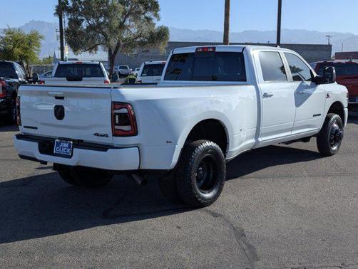 2024 RAM 3500 Laramie Crew Cab 4x4 8' Box