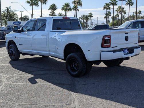 2024 RAM 3500 Laramie Crew Cab 4x4 8' Box
