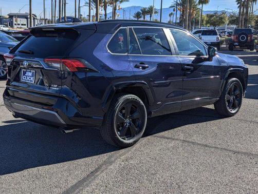 2020 Toyota RAV4 Hybrid SE