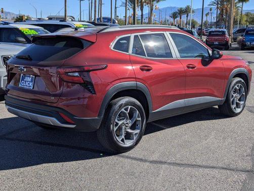 2024 Chevrolet Trax LT