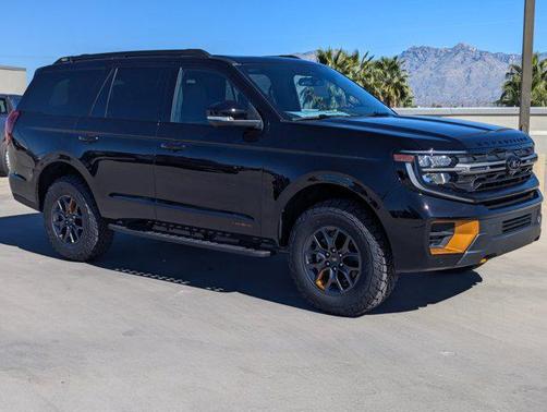 Agate Black Metallic 2026 Ford Expedition Tremor