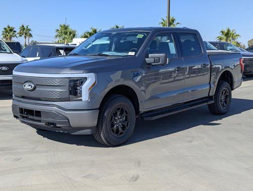 2025 Ford F-150 Lightning XLT