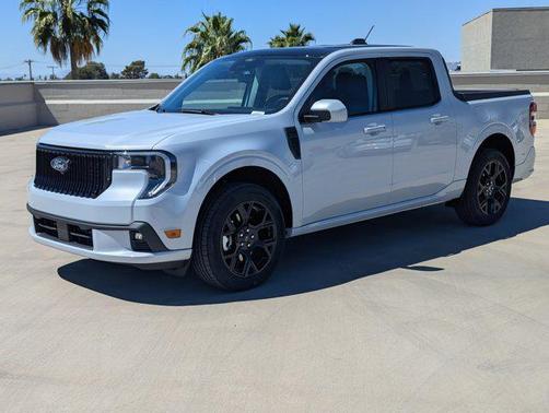 Space White Metallic 2026 Ford Maverick Lobo Standard